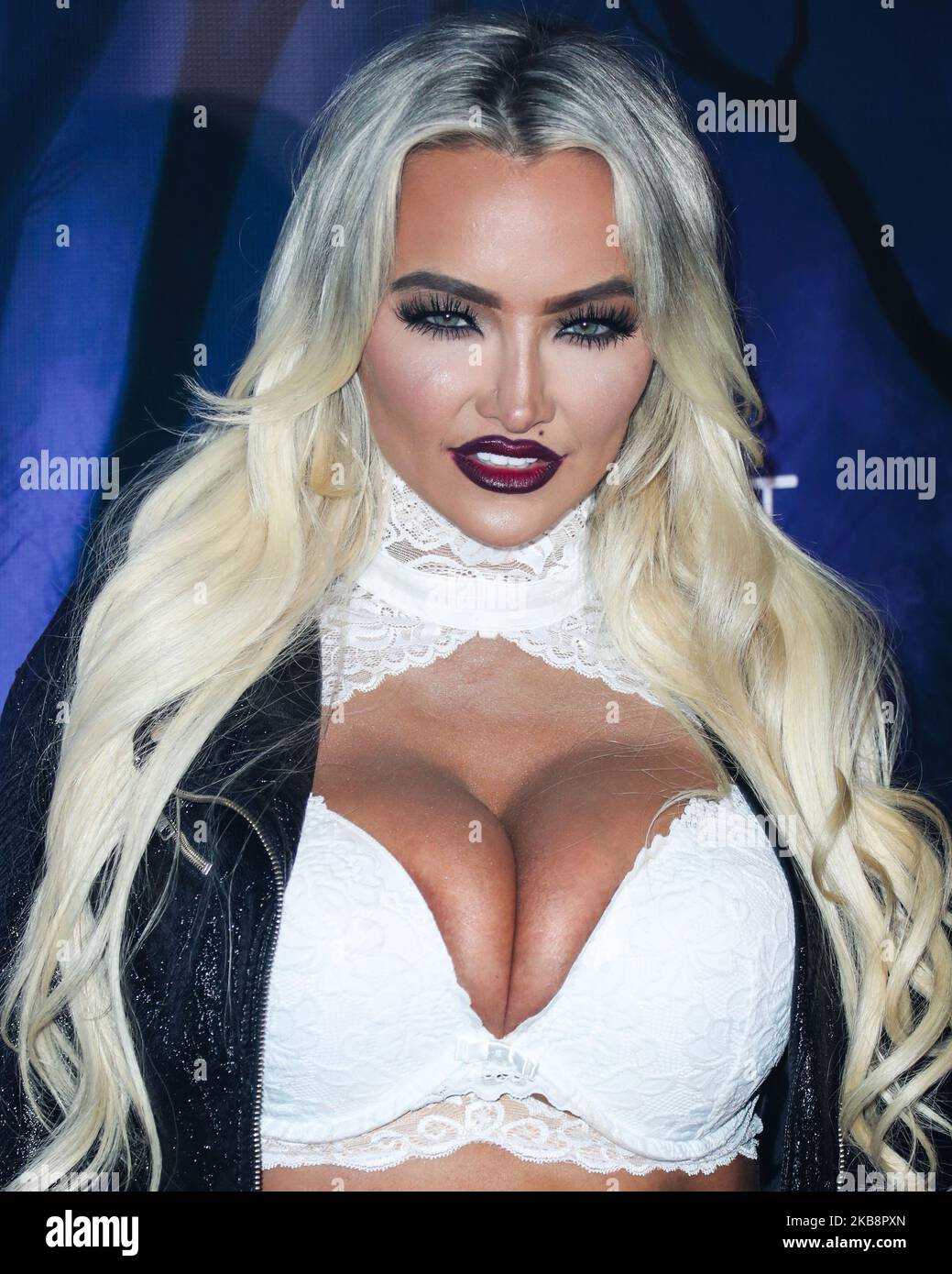 WOODLAND HILLS, LOS ANGELES, CALIFORNIA, USA OCTOBER 19 Actress