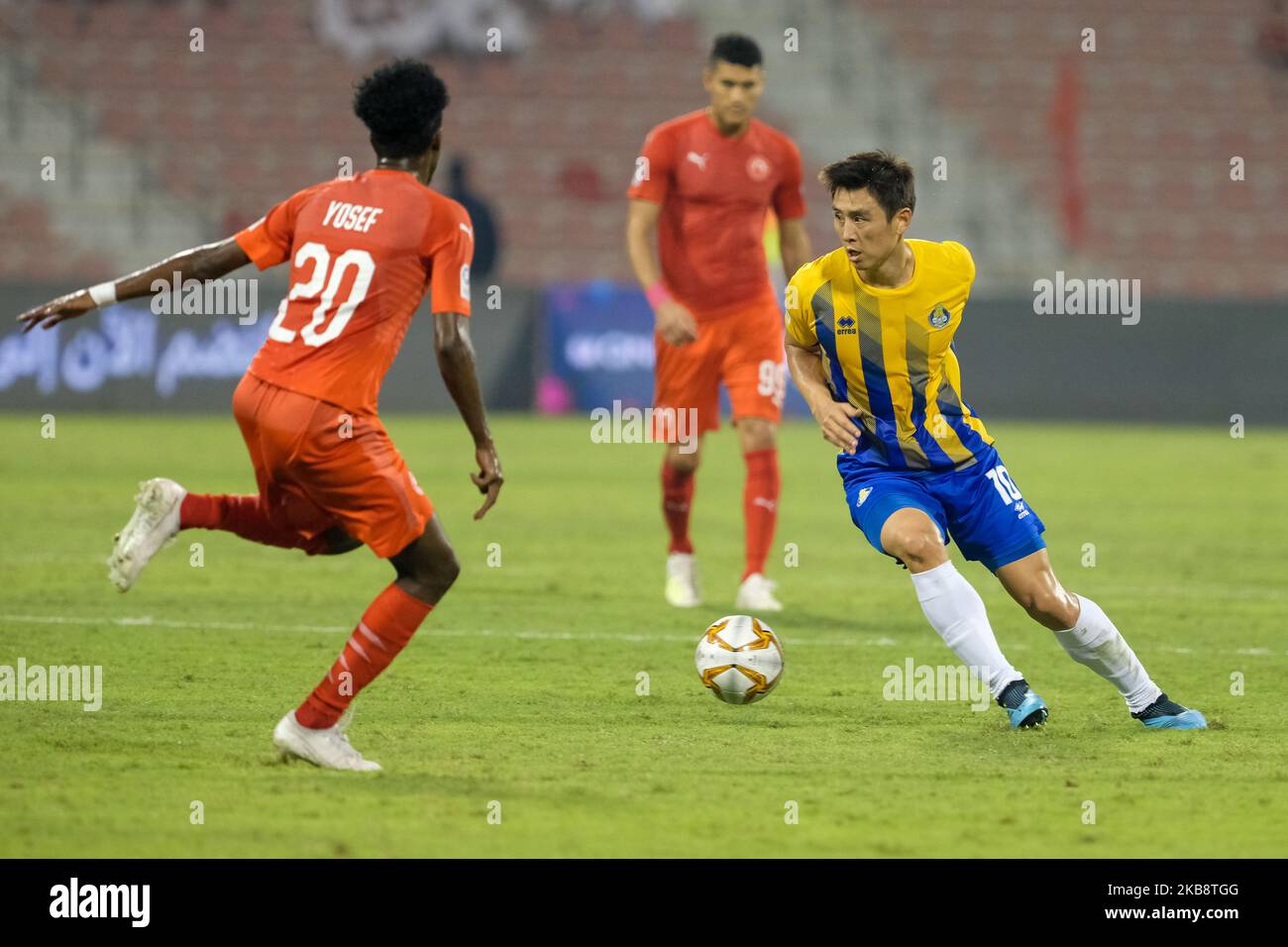 Al Gharafa's Koo Ja-Cheol on the ball during the QNB Stars League against Al Arabi on October 20 2019 at the Grand Hamad Stadium in Doha, Qatar. (Photo by Simon Holmes/NurPhoto) Stock Photo
