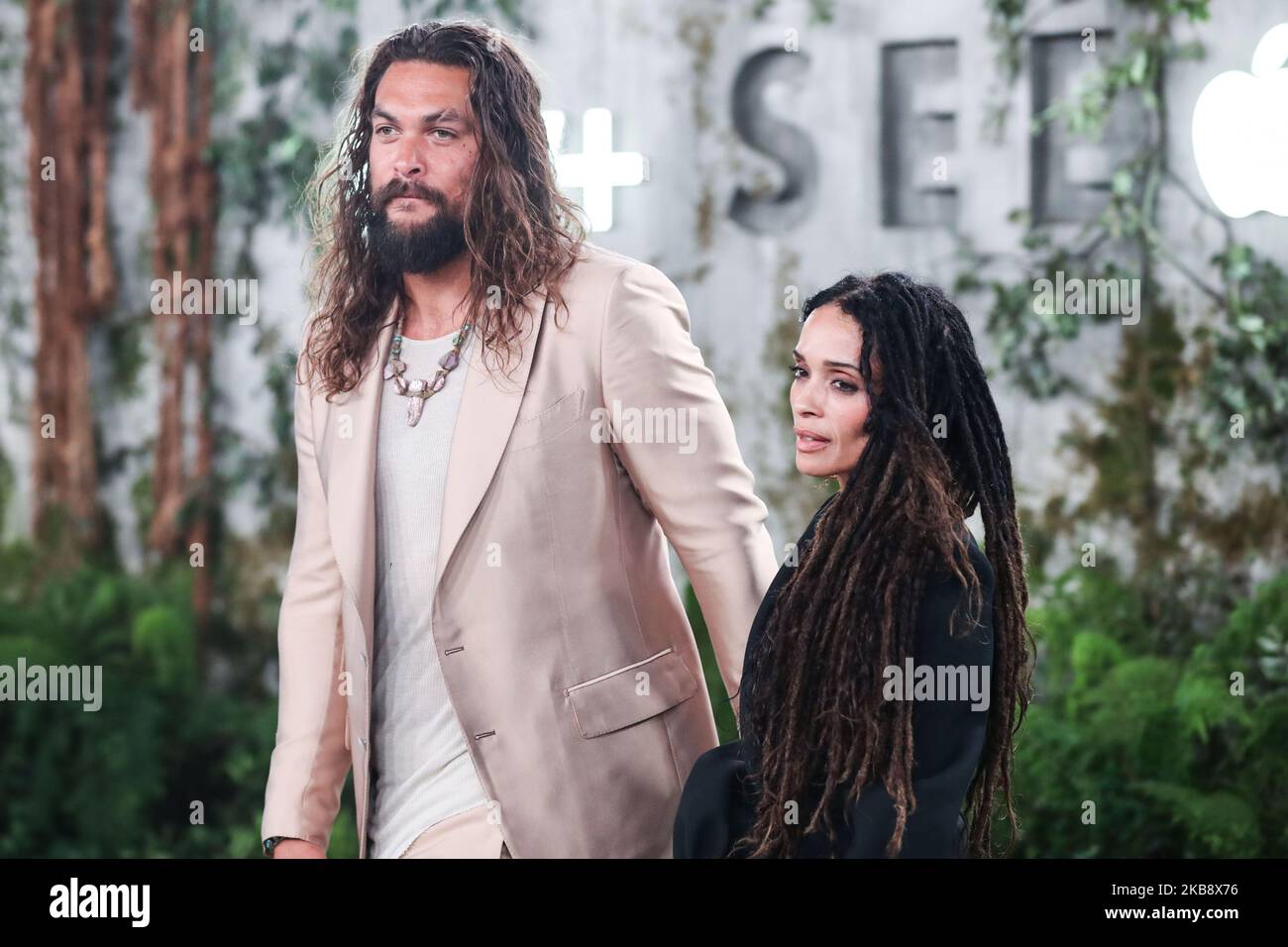 WESTWOOD, LOS ANGELES, CALIFORNIA, USA - OCTOBER 21: Actor Jason Momoa and wife/actress Lisa Bonet arrive at the World Premiere Of Apple TV+'s 'See' held at the Fox Village Theater on October 21, 2019 in Westwood, Los Angeles, California, United States. (Photo by Xavier Collin/Image Press Agency/NurPhoto) Stock Photo