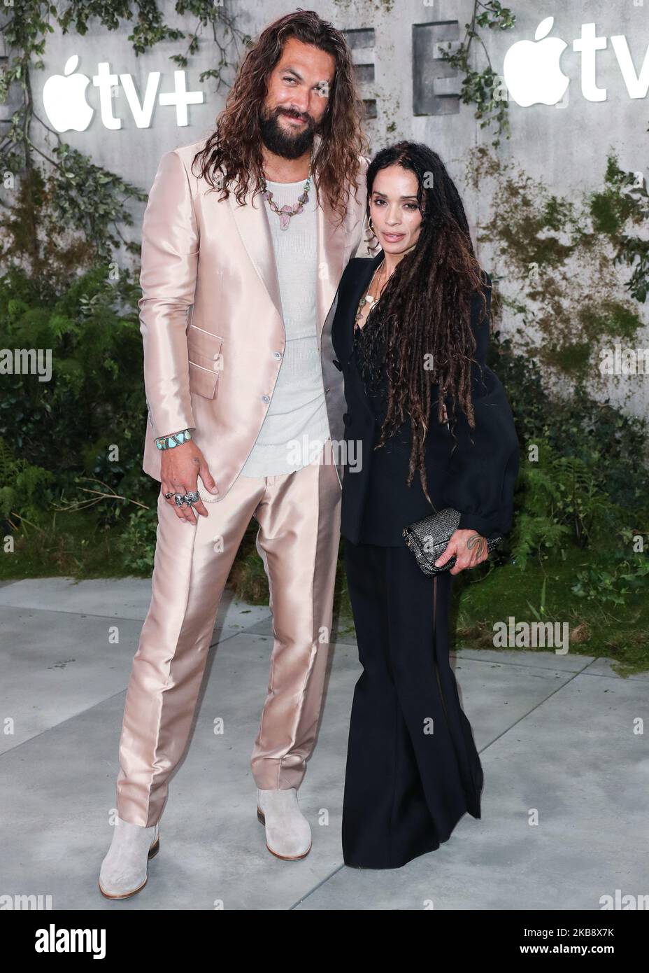 WESTWOOD, LOS ANGELES, CALIFORNIA, USA - OCTOBER 21: Actor Jason Momoa and wife/actress Lisa Bonet arrive at the World Premiere Of Apple TV+'s 'See' held at the Fox Village Theater on October 21, 2019 in Westwood, Los Angeles, California, United States. (Photo by Xavier Collin/Image Press Agency/NurPhoto) Stock Photo