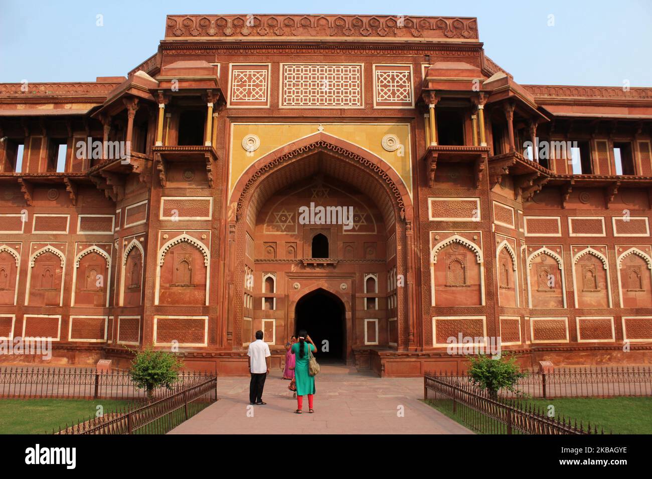 Tourists visit the Agra fort at Rakabganj area in Agra, Uttar Pradesh, India on November 08, 2019. It was the main residence of the emperors of the Mughal Dynasty until 1638, when the capital was shifted from Agra to Delhi. (Photo by Mayank Makhija/NurPhoto) Stock Photo
