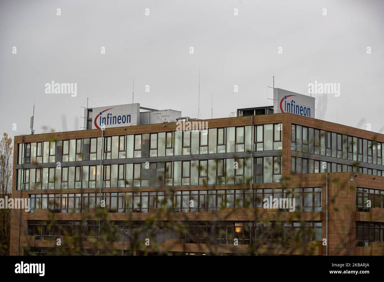 Annual press conference of the Infineon Technologies AG on 12. November 2019 in Neubiberg near Munich. Infineon is a semiconductor manufacturer with about 40,000 employees. The revenue reached a new all time high in 2019. (Photo by Alexander Pohl/NurPhoto) Stock Photo