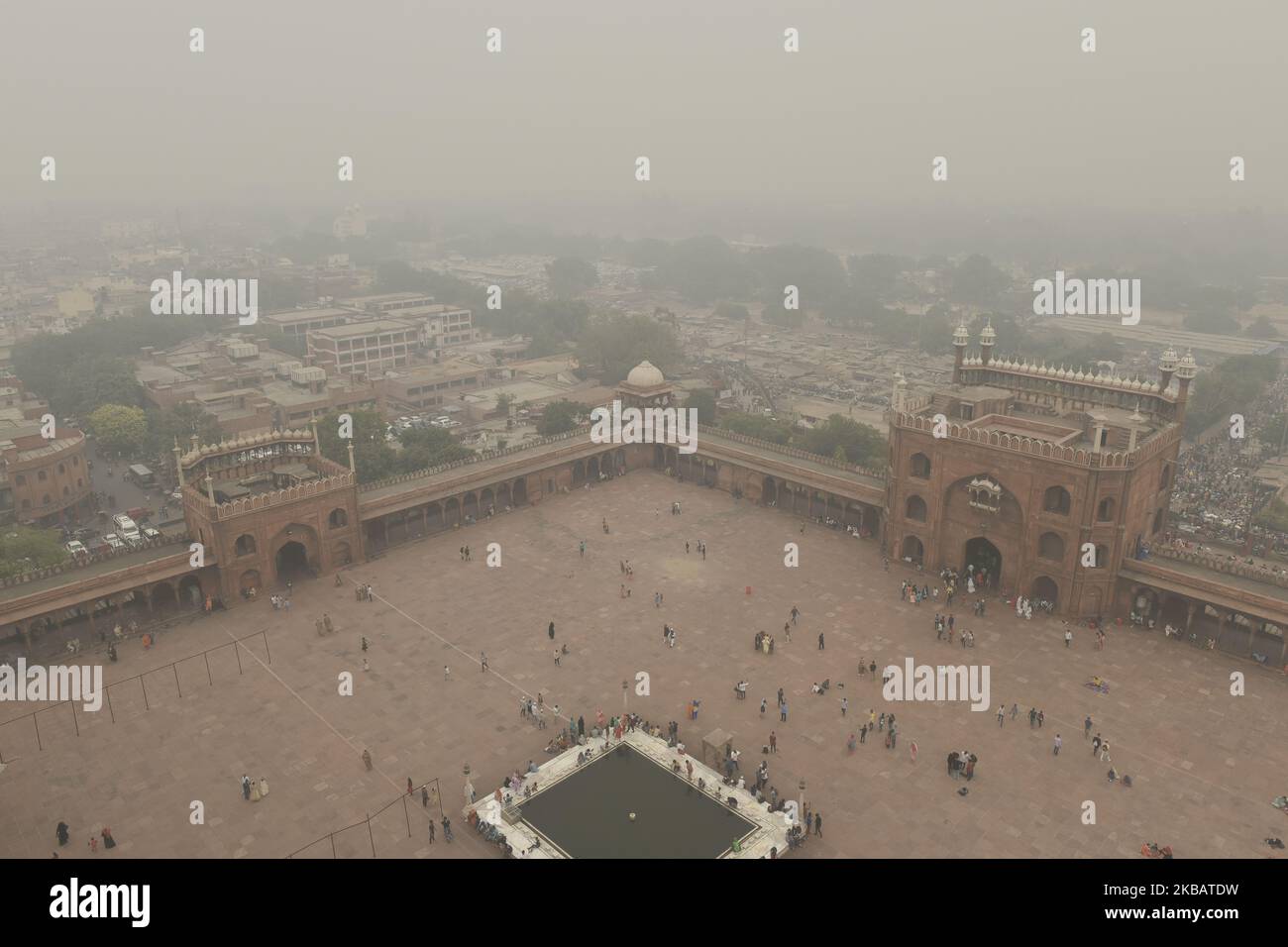 A view old quarters of New Delhi from Jama Masjid as smog engulfs the capital worsening the air pollution to 'Severe' category in New Delhi, India on 2 November 2019. (Photo by Indraneel Chowdhury/NurPhoto) Stock Photo