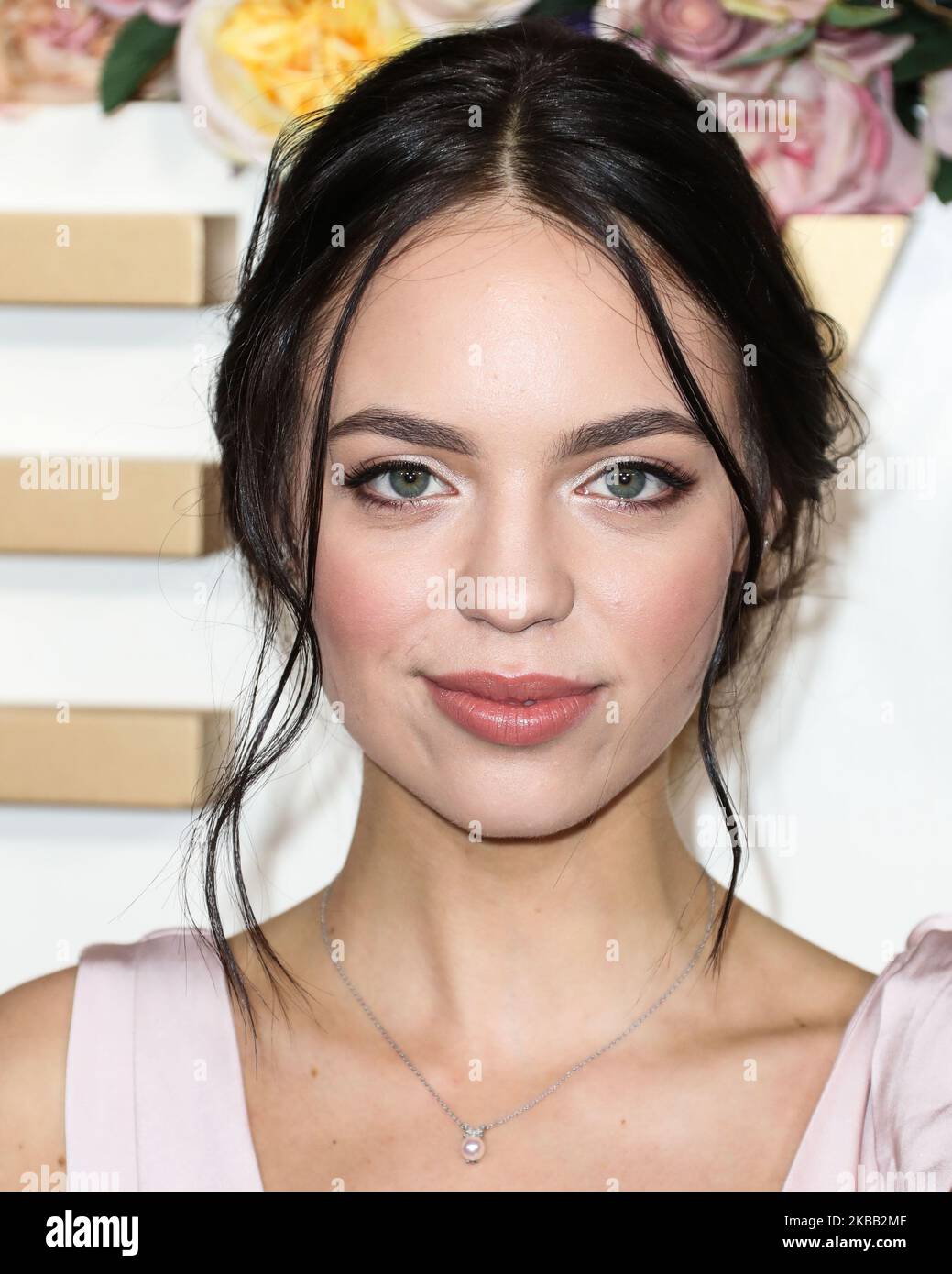 HOLLYWOOD, LOS ANGELES, CALIFORNIA, USA - NOVEMBER 15: Claudia Sulewski