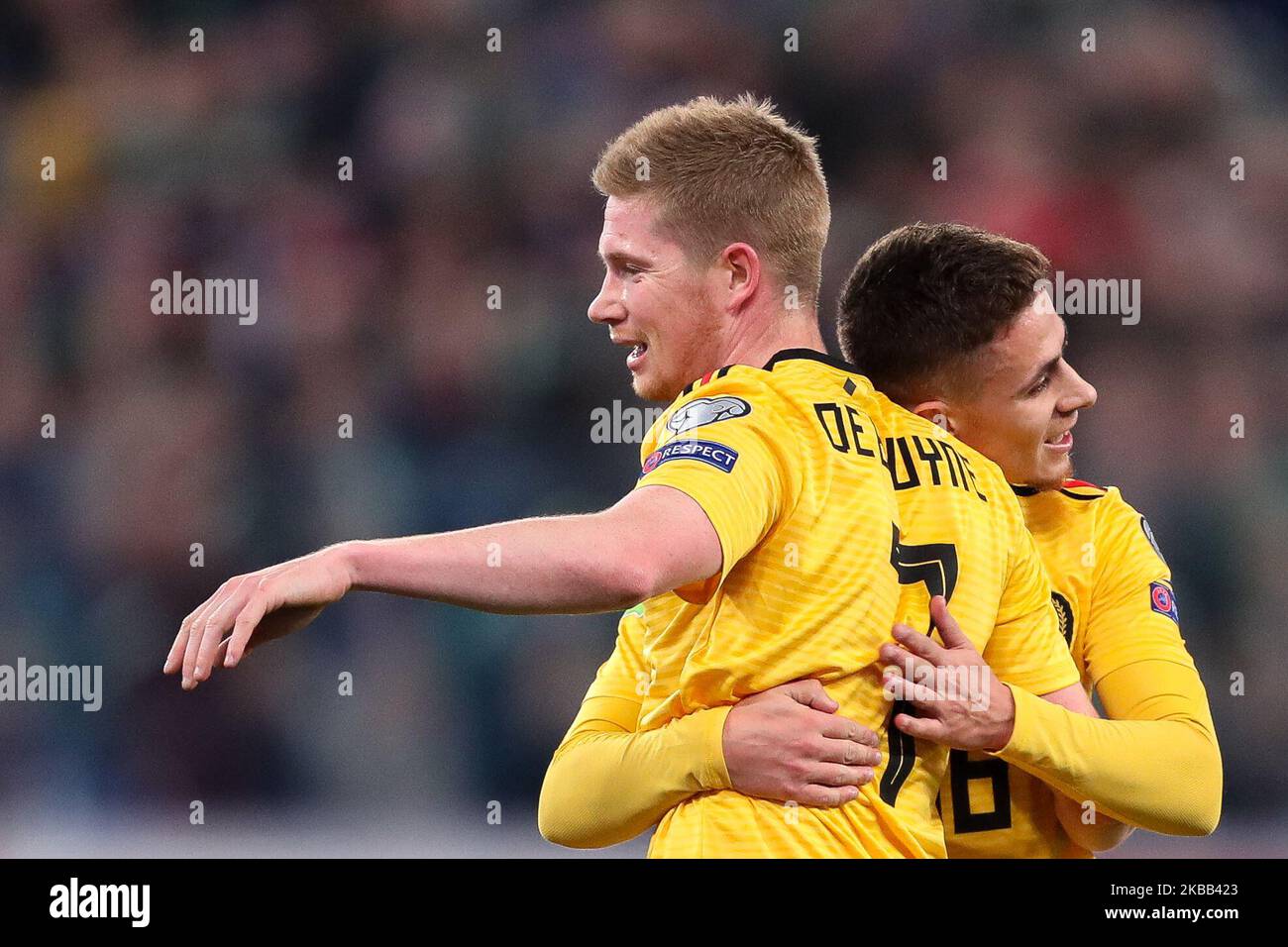 Thorgan Hazard and Kevin De Bruyne (R) of Belgium celebrates after scoring a goal during the UEFA Euro 2020 Qualifier between Russia and Belgium on November 16, 2019 in Saint Petersburg, Russia. (Photo by Igor Russak/NurPhoto) Stock Photo