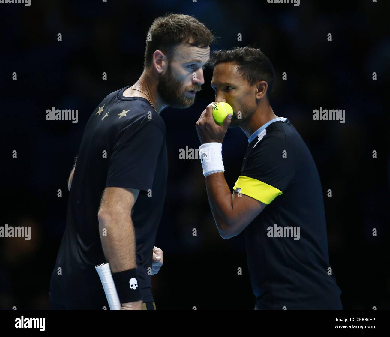 L-R Raven Klaasen( RSA) and Michael Venus (NZL) during Doubles Championship Final match Pierre-Hughes Herbert and Nicolas Mahut (FRA) against Raven Klaasen( RSA) and Michael Venus (NZL) International Tennis - Nitto ATP World Tour Finals Day 8 - Tuesday 17th November 2019 - O2 Arena - London (Photo by Action Foto Sport/NurPhoto) Stock Photo