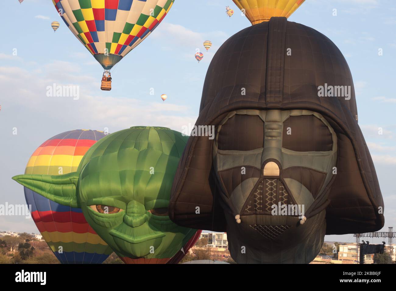 Aerostatic globe festival held in Leon Guanajuato, Mexico, on 17 November 2019. 200 pilots of balloons from all over the world arrived at the event to fly over the city of Leon Guanajuato, Mexico. (Photo by David Peinado/NurPhoto) Stock Photo