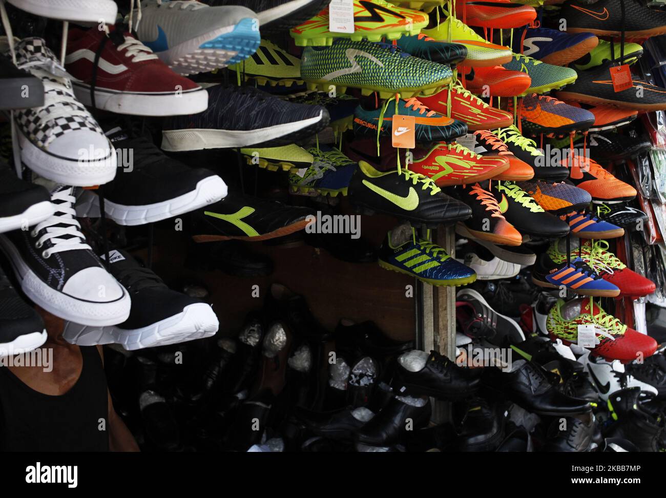 Imported shoes online shopping hot sale