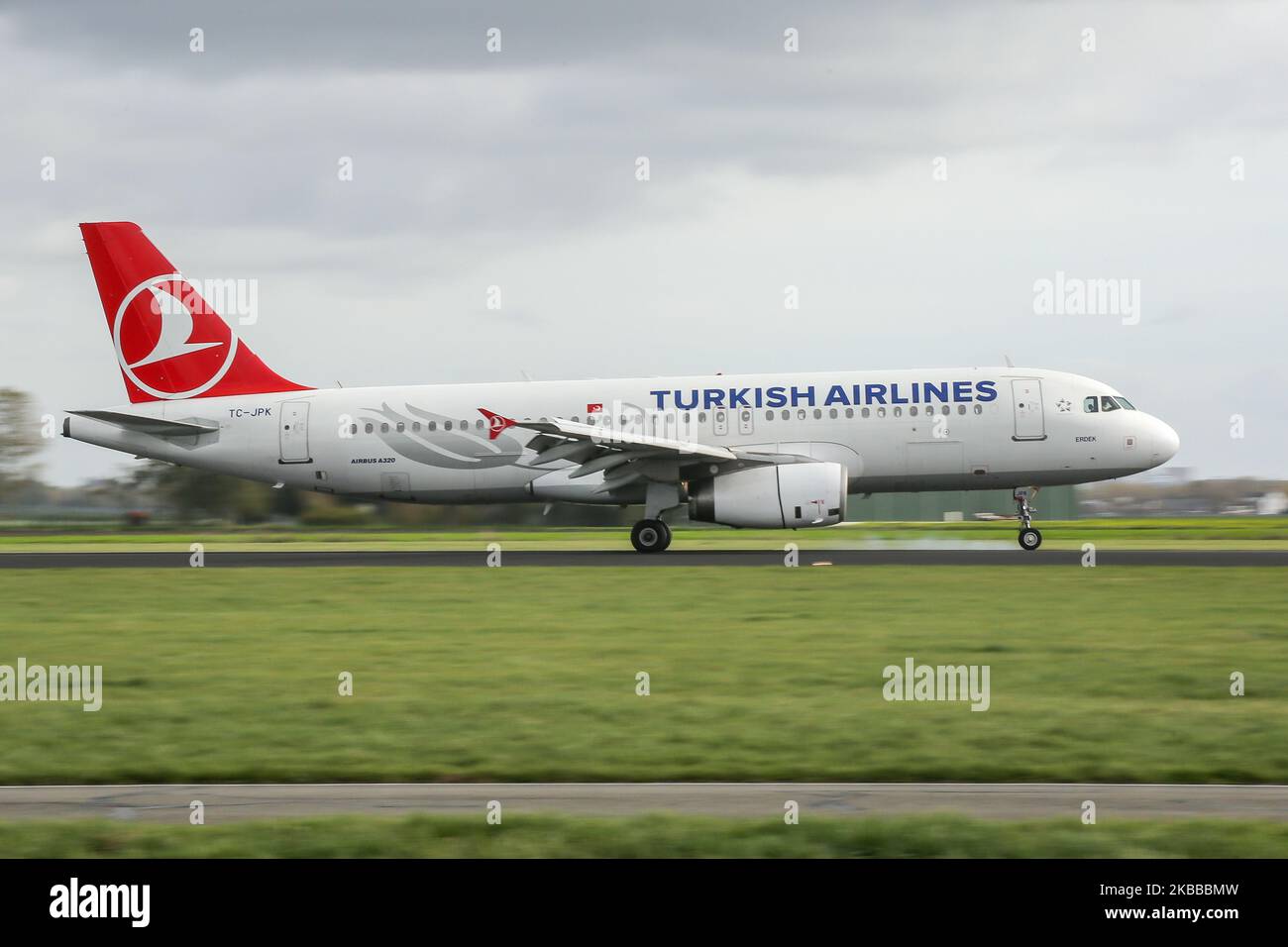 Turkish Airlines Airbus A320200 aircraft as seen on final approach