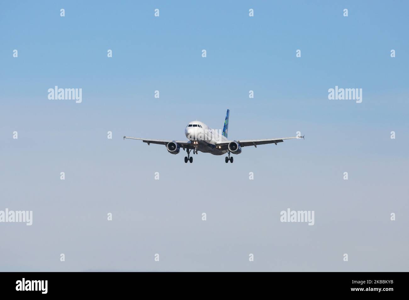 JetBlue Airways Airbus A320200 aircraft as seen on final approach