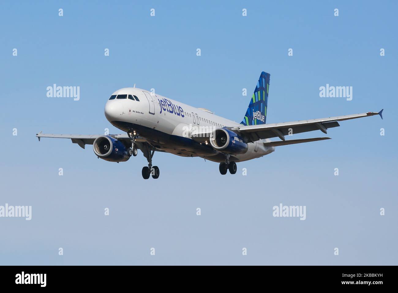 JetBlue Airways Airbus A320200 aircraft as seen on final approach