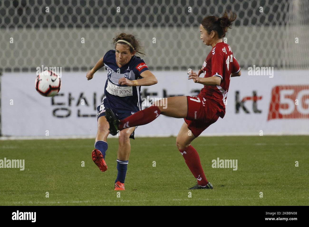 Emily Townsend Menges of Melbourne Victory and Lee Seaeun of Incheon Hyundai Steel Red Angels action during during an Women's Club Championship 2019-FIFA/AFC Pilot Tournamant Melbourne Victory V Incheon Hyundai Steel Red Angels at Yongin Citizens Sports Park in Yongin, South Korea, on November 26, 2019. Match Won Incheon Hyundai Steel Red Angels, Score by 4-0. (Photo by Seung-il Ryu/NurPhoto) Stock Photo