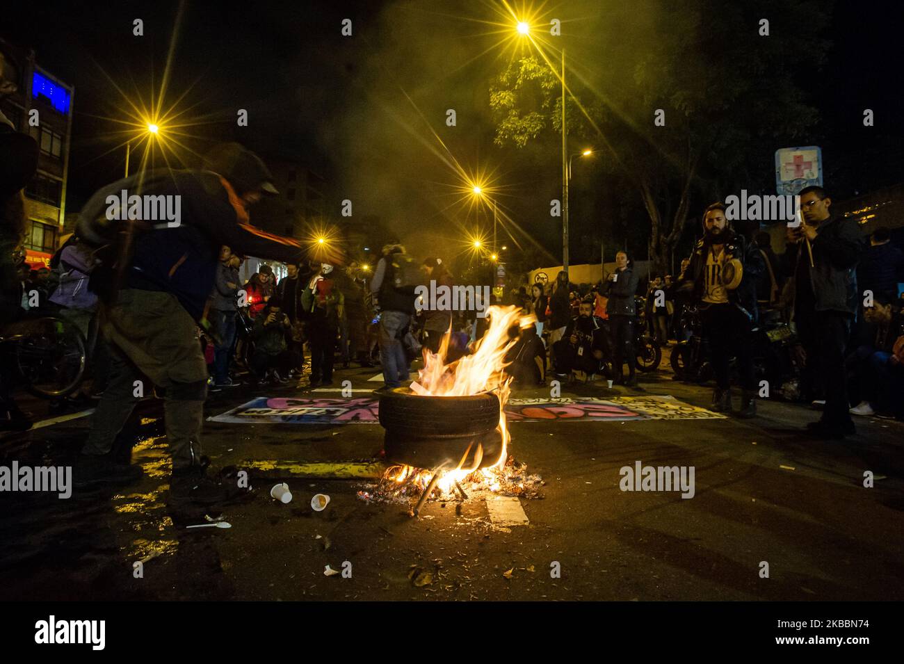 People vigil in memory of Dilan Cruz, an 18-year-old young man, who was shot by the Mobile Anti-Disturbances Squadron (ESMAD in Spanish) during Colombia's anti-government protests turned what began as a carnival into mass mourning on Monday in Bogota, Colombia, on November 25, 2019. (Photo by Juan Carlos Torres/NurPhoto) Stock Photo