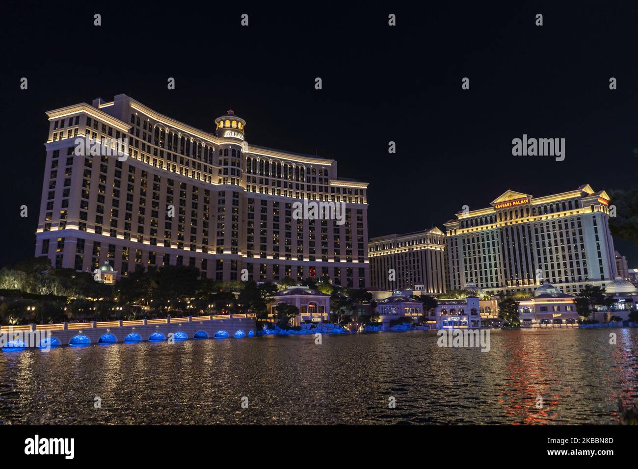 Night view of the Bellagio and Caesars Palace hotels in La Vegas, USA, on 11 November 2019, two of the most luxurious in the city. (Photo by Joaquin Gomez Sastre/NurPhoto) Stock Photo