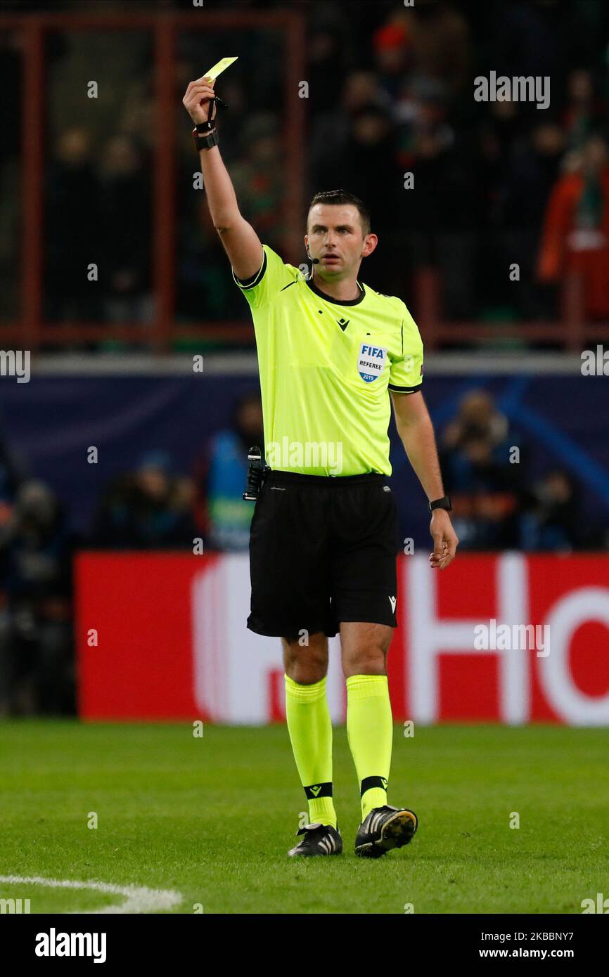 Uefa match referee hi-res stock photography and images - Page 25 - Alamy