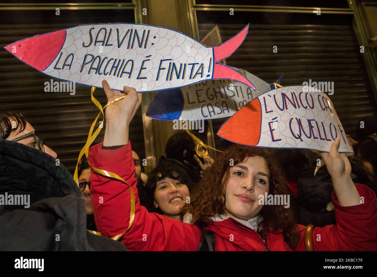 Milan, Italy, Sunday, December 01, 2019. Thousands of people gathered in Piazza Duomo in Milan for the ‘Sardine’ movement, to demonstrate against Salvini the leader of the 'Lega nord' to reassert values of tolerance and moderation. The people create a collective singsong, involving the old Resistance favourite, Bella Ciao. (Photo by Mauro Ujetto/NurPhoto) Stock Photo