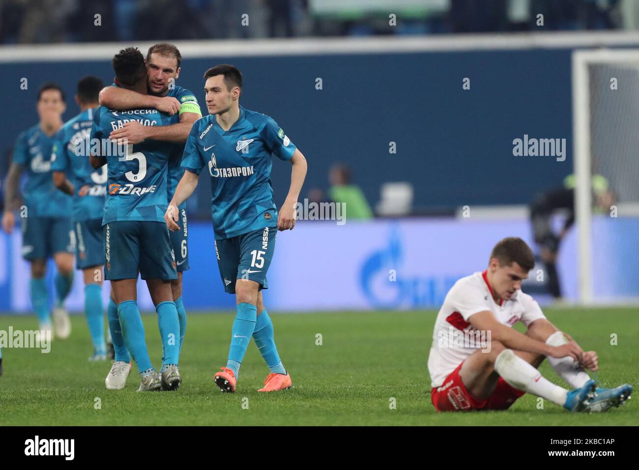 Huge fight sees six red cards in Zenit's game with Spartak Moscow!