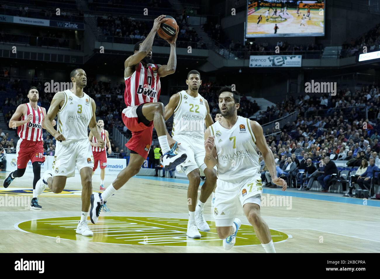 Punter Kevin of Olympiacos Piraeus during the 2019/2020 Turkish Airlines EuroLeague Regular Season Round 13 match between Real Madrid and Olympiacos Piraeus at Wizink Center on December 12, 2019 in Madrid, Spain. (Photo by Oscar Gonzalez/NurPhoto) Stock Photo