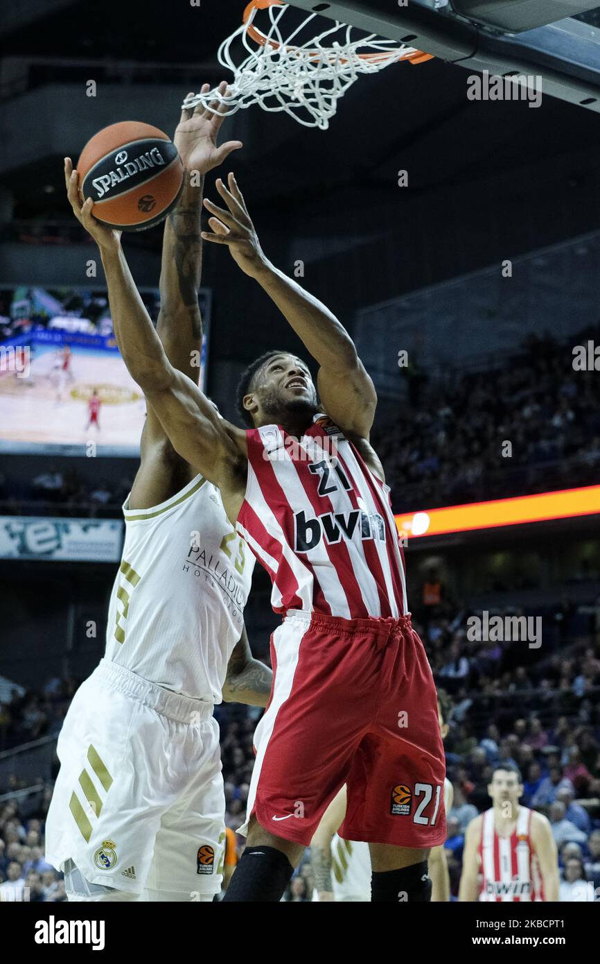 Olympiakos' Oscar Gonzalez Stock Photo - Alamy