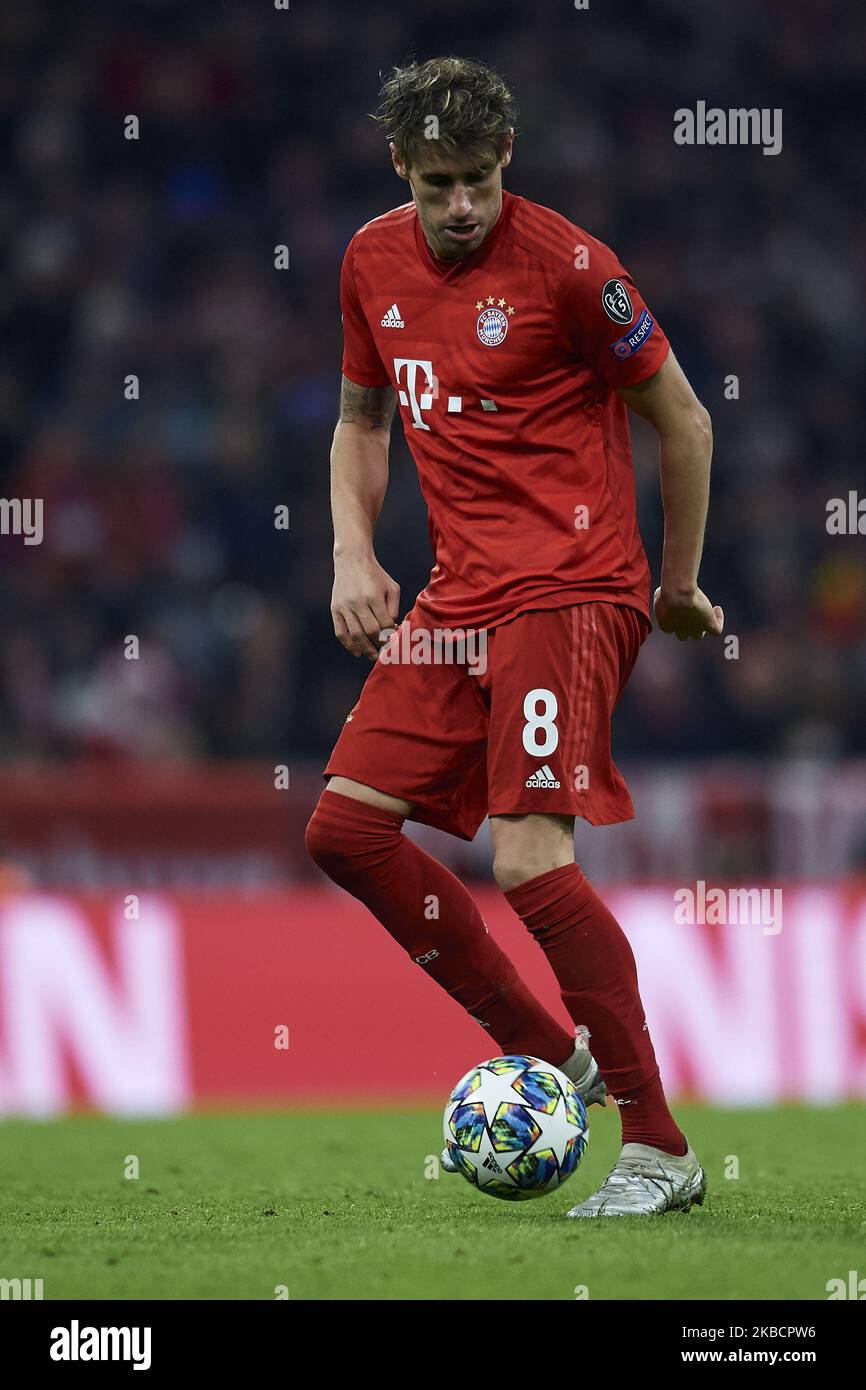 Javi Martinez of Bayern Munich controls the ball during the UEFA Champions League group B match between Bayern Muenchen and Tottenham Hotspur at Allianz Arena on December 11, 2019 in Munich, Germany. (Photo by Jose Breton/Pics Action/NurPhoto) Stock Photo