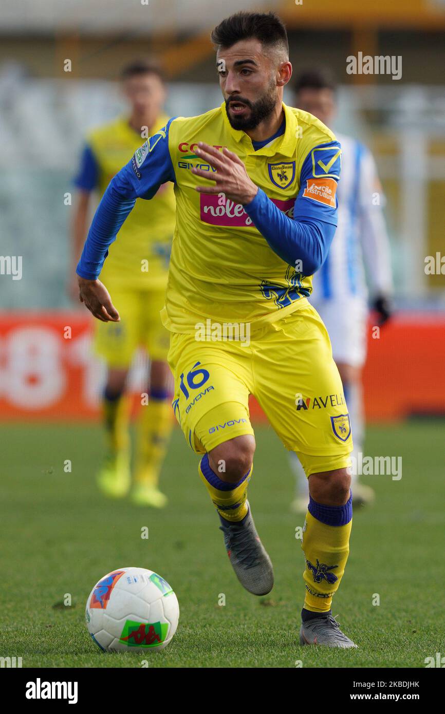 Luca Garritano of A.C. Chievo Verona 1929 during the Italian Serie B  2019/2020 match between Pescara Calcio 1936 and A.C. Chievo Verona 1929 at  Stadio Adriatico Giovanni Cornacchia on Dicember 29, 2019