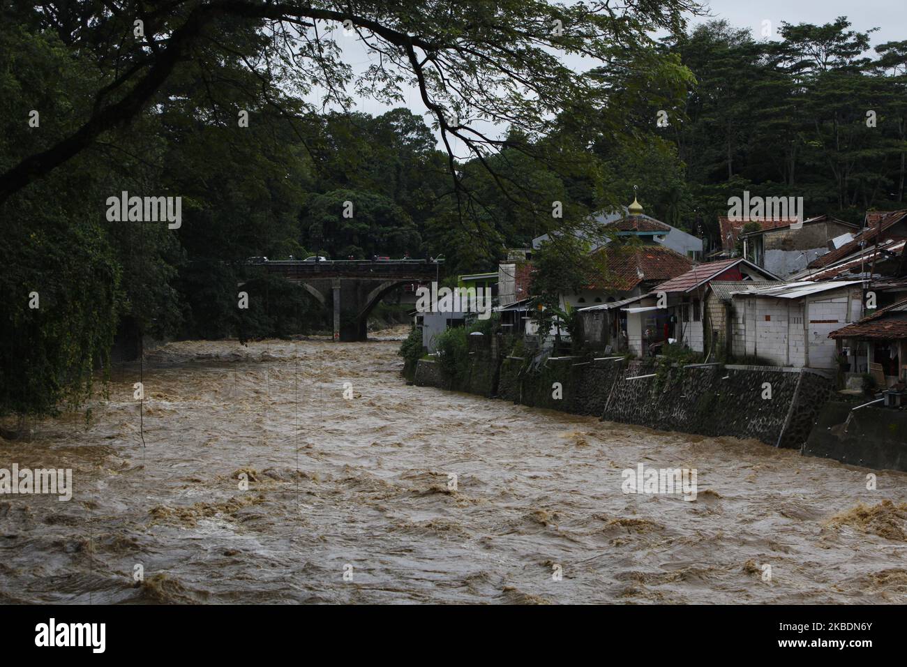 Ciliwung river water level hi-res stock photography and images - Alamy
