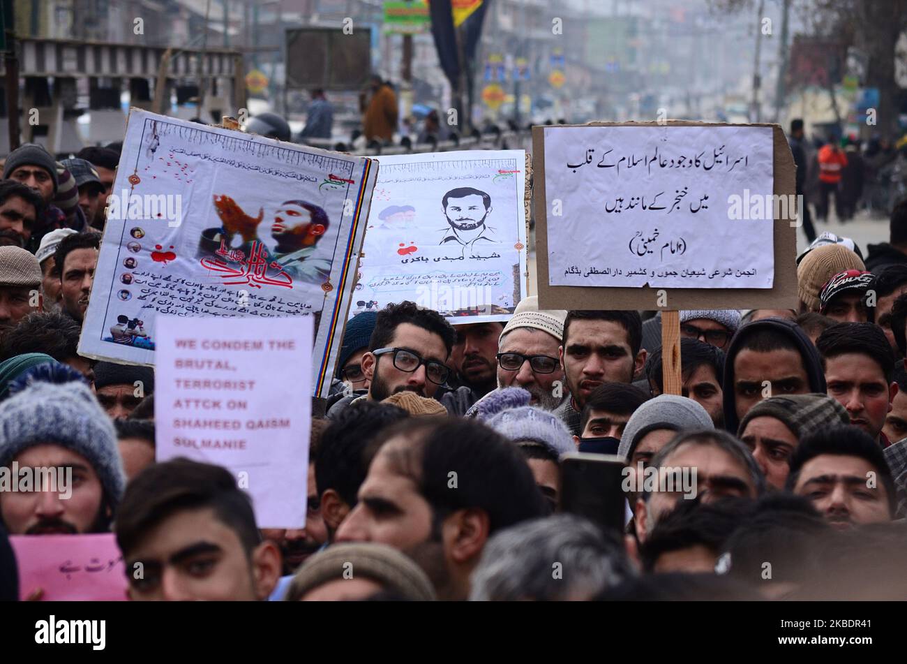 Kashmiri Shiite muslims shout anti-America slogans as they protest ...