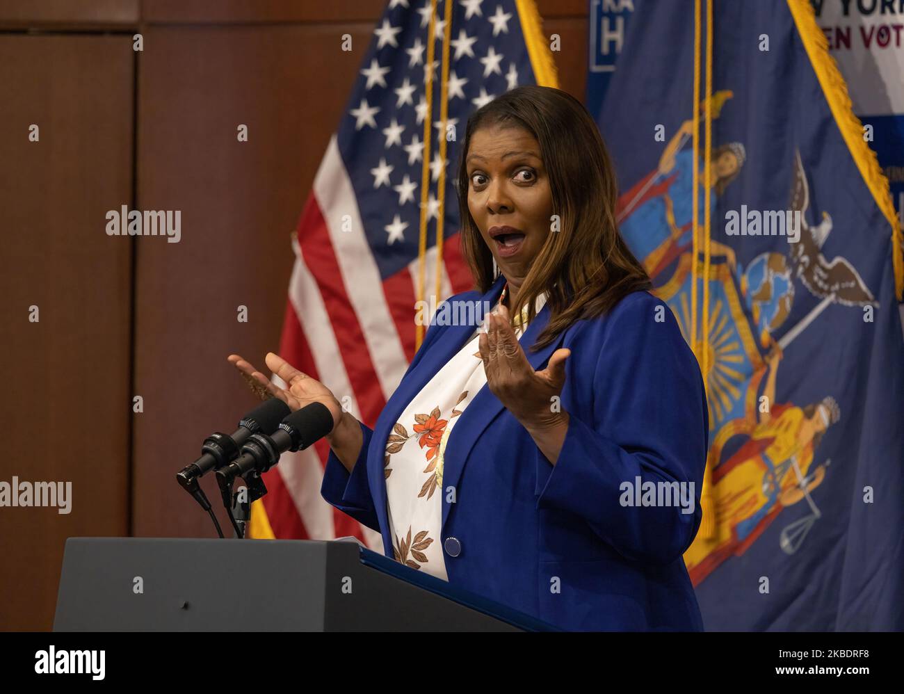 NEW YORK, N.Y. – November 3, 2022: New York Attorney General Letitia James addresses a campaign rally at Barnard College in New York City. Stock Photo