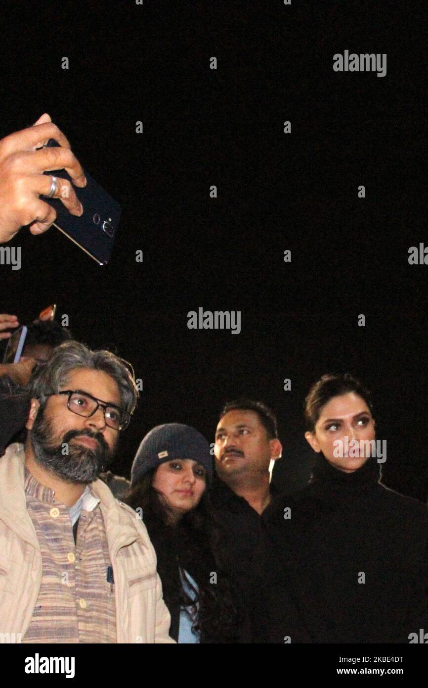 Actress Deepika Padukone is seen at a gathering at JNU in solidarity with the students protesting against Sunday's violence, on January 7, 2020 in New Delhi, India. A group of masked goons barged into the university on Sunday and attacked several students and teachers, went on a rampage, injuring 34 people. (Photo by Mayank Makhija/NurPhoto) Stock Photo