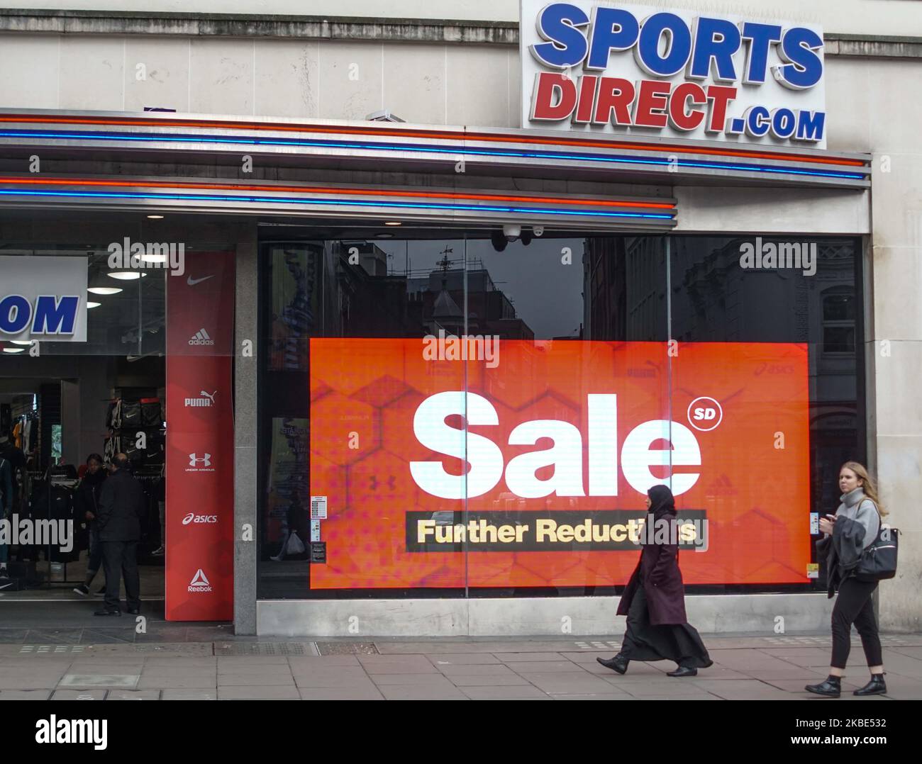 Sports direct on oxford street hi-res stock photography and images - Alamy