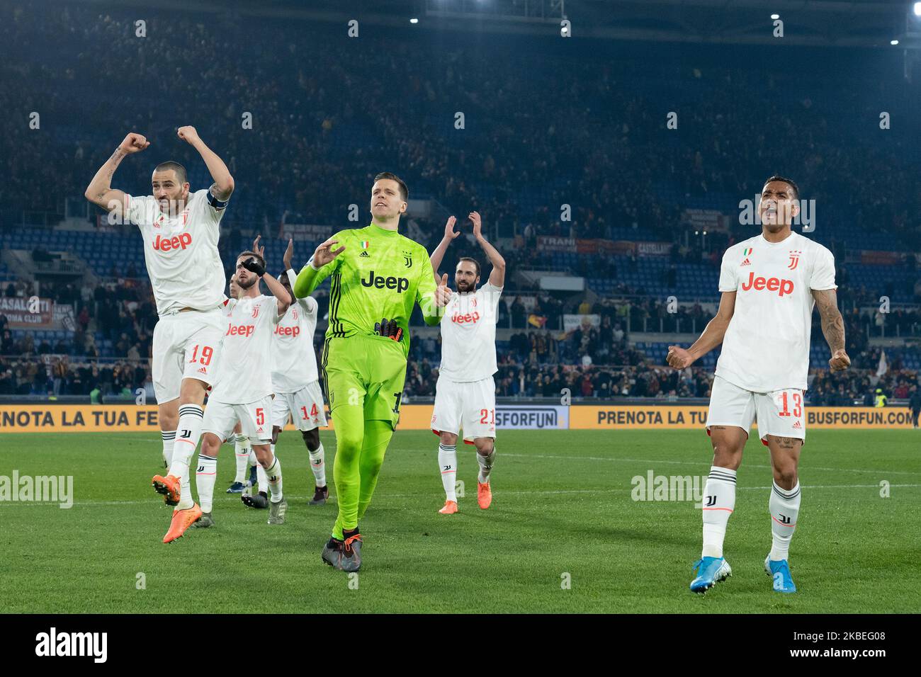 Juventus FC players celebrate the victory of the Italian Serie A 2019/2020 match between AS Roma and Juventus FC at Stadio Olimpico on January 12, 2020 in Rome, Italy. (Photo by Danilo Di Giovanni/NurPhoto) Stock Photo