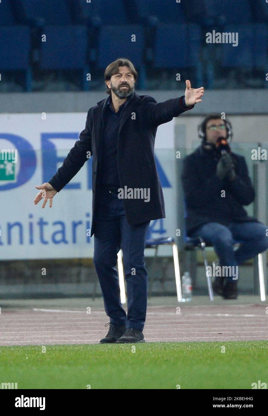 Massimo Rastelli of US Cremonese give istruction during the Coppa Italia match between SS Lazio and US Cremonese at Olimpico Stadium on January 14, 2020 in Rome, Italy. (Photo by Silvia Lore/NurPhoto) Stock Photo