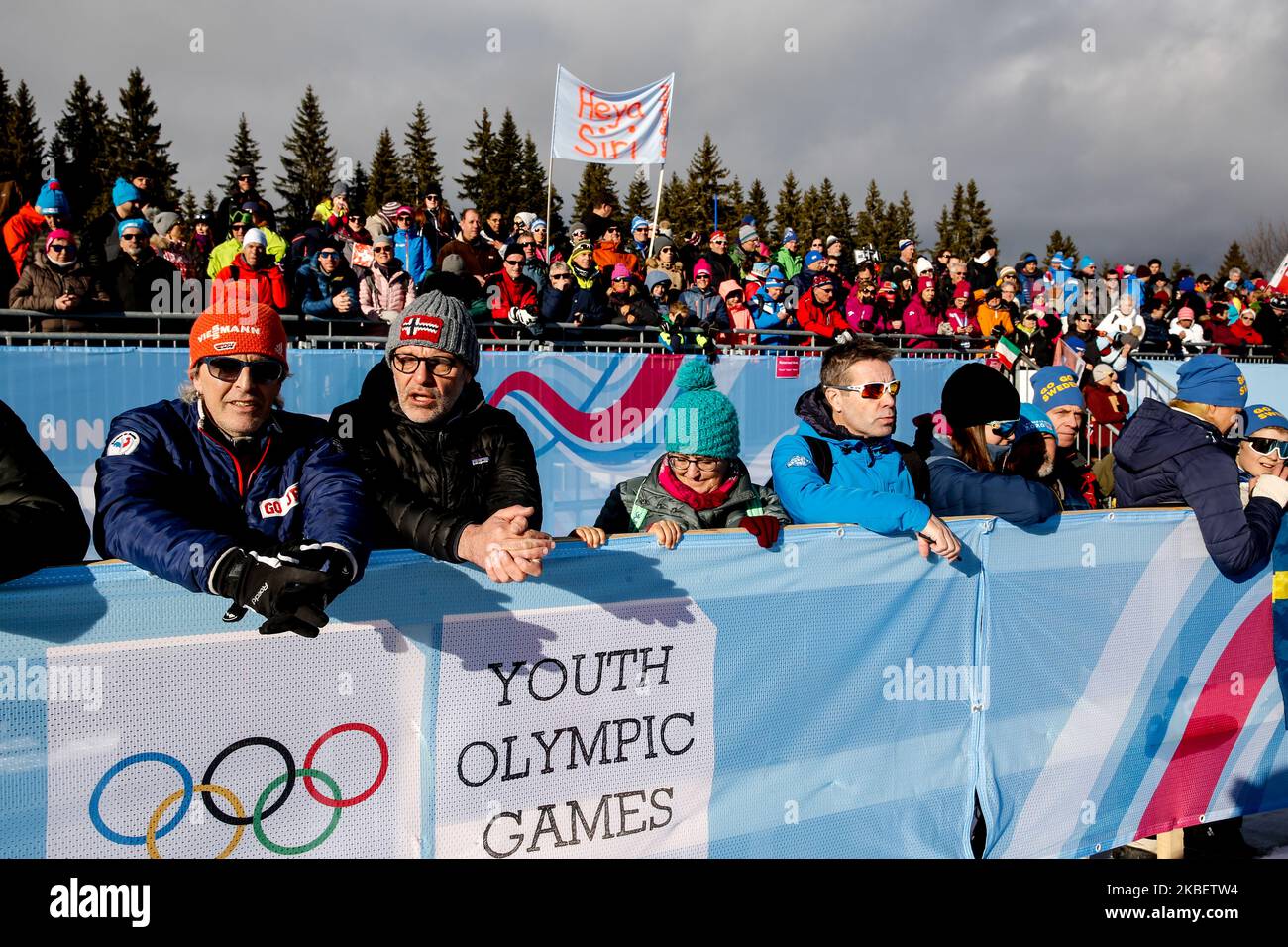 Spectators cheer during Men's Cross-Country on 9. day of Winter Youth Olympic Games Lausanne 2020 in Vallée de Joux Cross-Country Centre, Switzerland on January 18, 2020. (Photo by Dominika Zarzycka/NurPhoto) Stock Photo