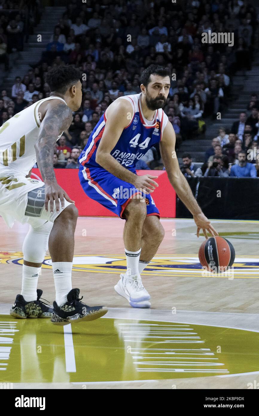 Krunoslav Simon of Anadolu Efes Istanbul during the 2019/2020 Turkish Airlines EuroLeague Regular Season Round 21 match between Real Madrid and Anadolu Efes Istanbul at Wizink Center on January 24, 2020 in Madrid, Spain. (Photo by Oscar Gonzalez/NurPhoto) Stock Photo