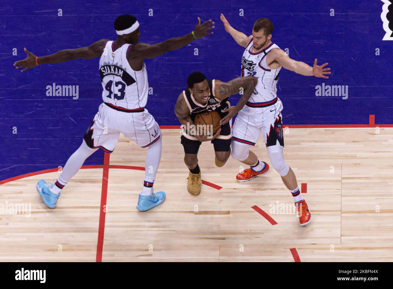 Jeff Teague #00 of Atlanta Hawks tries to move during the Toronto Raptors vs Atlanta Hawks NBA regular season game at Scotiabank Arena on January 28, 2020 in Toronto, Canada. Toronto Raptors won 130-114. (Photo by Anatoliy Cherkasov/NurPhoto) Stock Photo