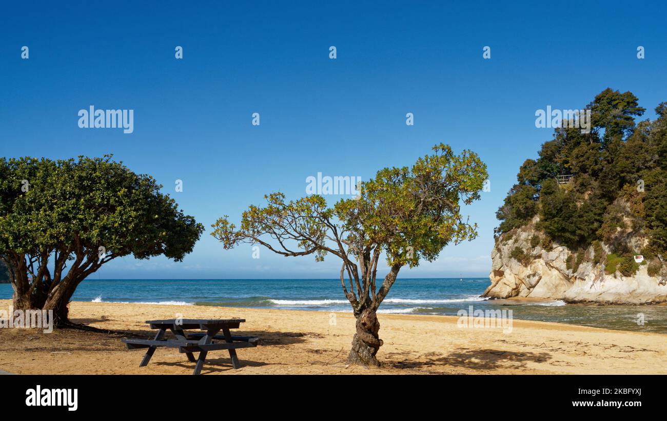 The golden sands of Kaiteriteri beach, Kaiteriteri, Tasman region, south island, Aotearoa / New Zealand Stock Photo