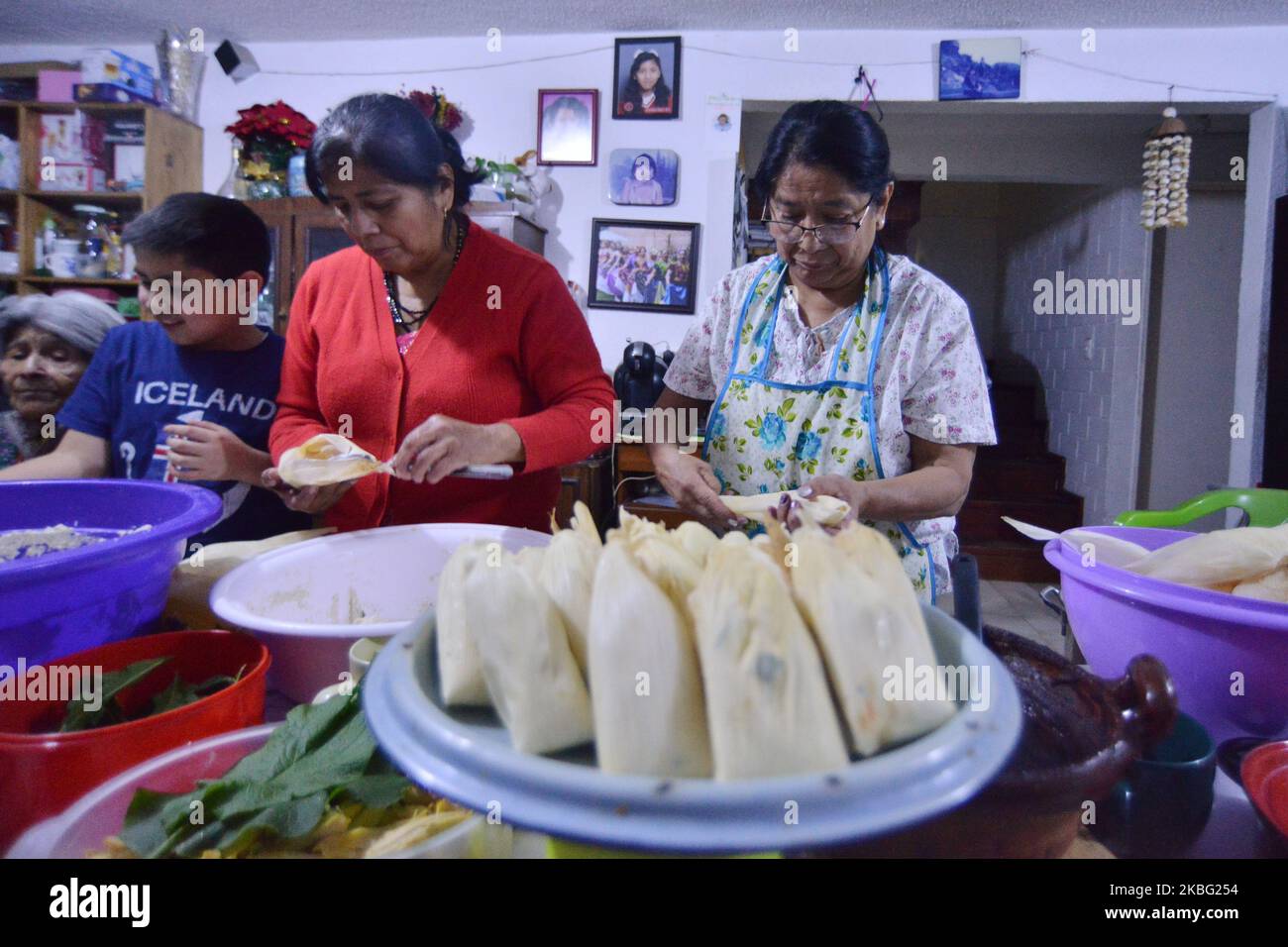Maria Rosa Elena and her family are seen during the manufacturing