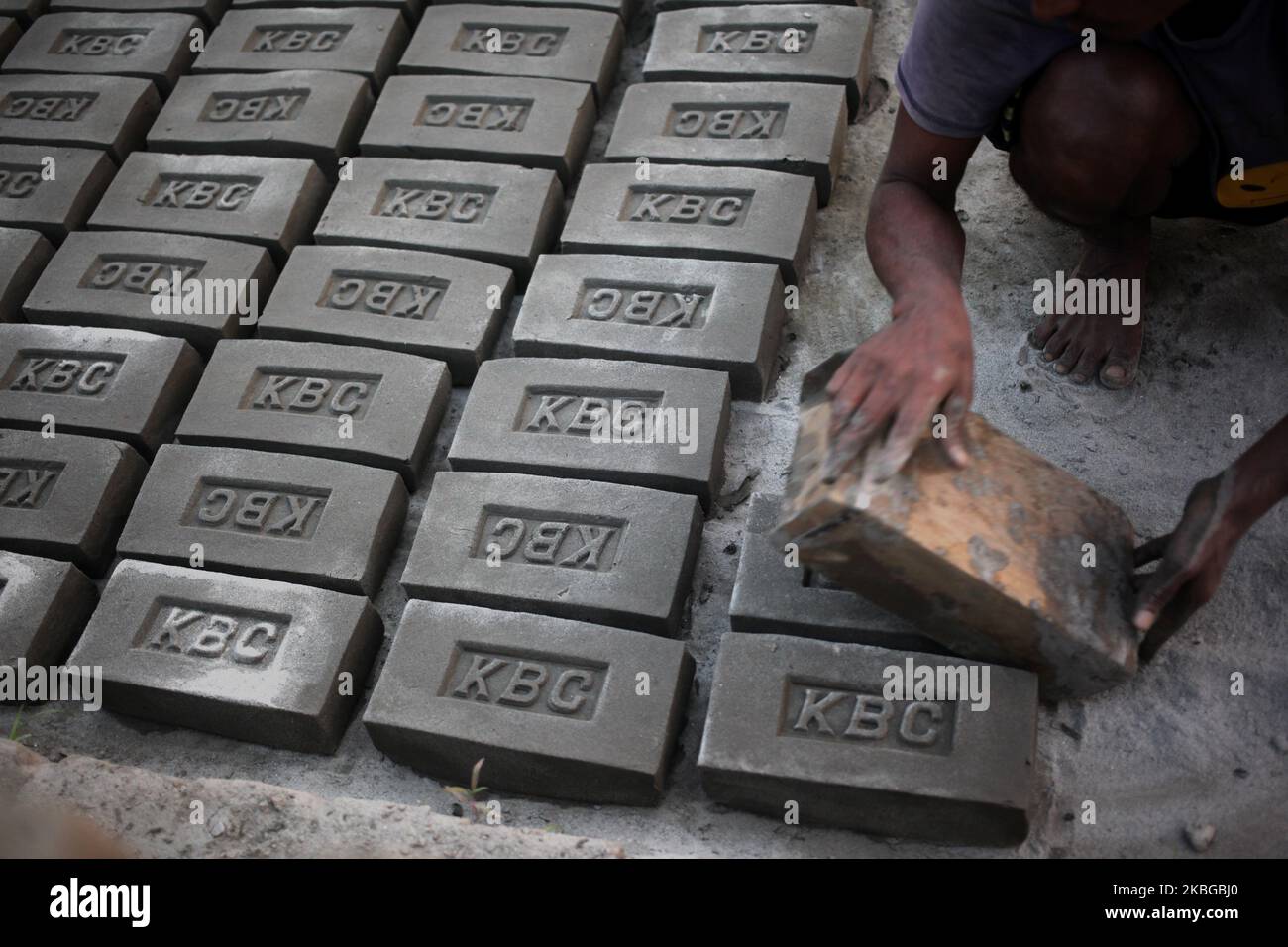 Field labourer hi-res stock photography and images - Page 7 - Alamy