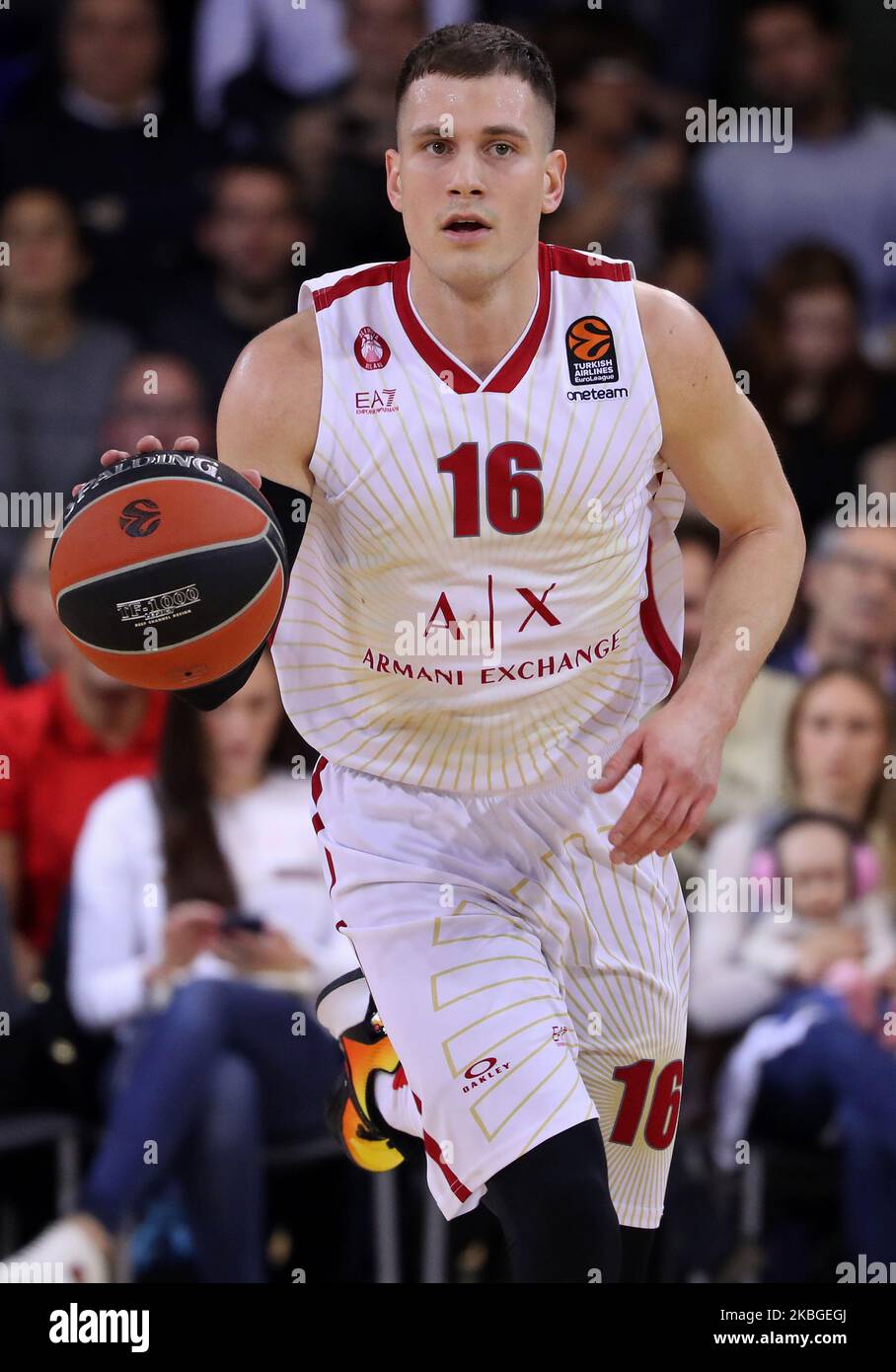 Nemanja Nedovic Em Ação Durante O Jogo De Basquete Da Euroliga Foto  Editorial - Imagem de jogo, corte: 184522616