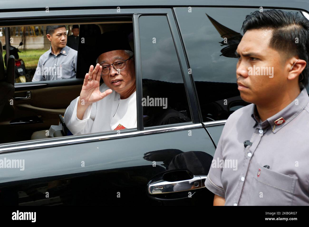 Malaysian Caretaker Prime Minister Ismail Sabri Yaakob gestures as he leaves after Friday prayer, a day before the nomination day, in Bera, Pahang, Malaysia November 4, 2022. REUTERS/Lai Seng Sin Stock Photo