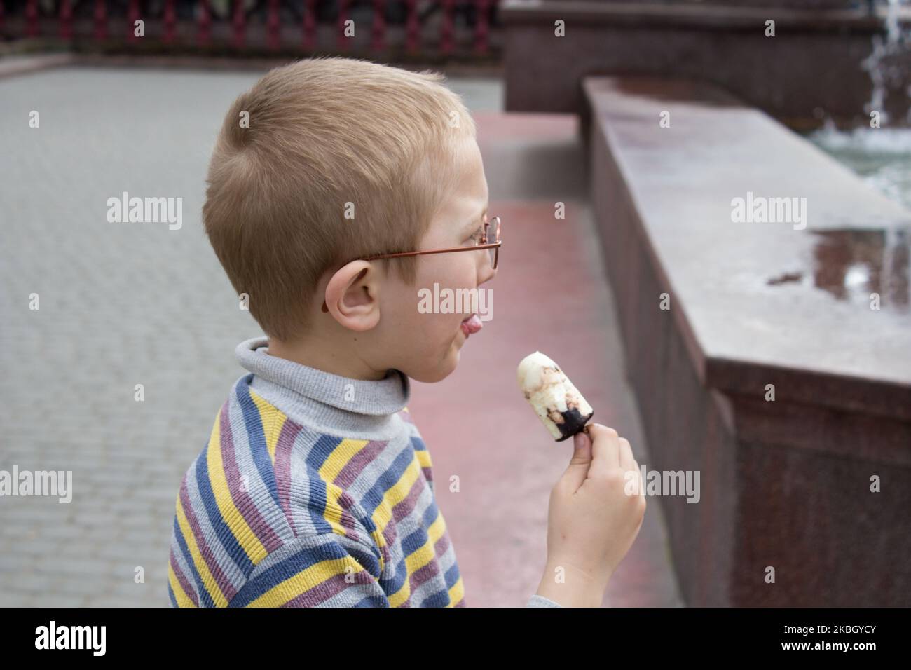 Child tongue hires stock photography and images Alamy