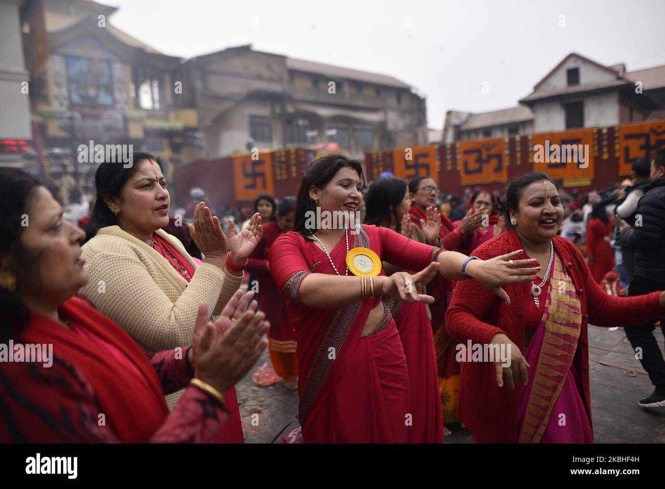 A devotees dance during Maha Shivaratri at the premises of Pashupatinath Temple, Kathmandu, Nepal on Friday, February 21, 2020. Thousands of Hindu Sadhu or Holy man from India and Nepal arrive to celebrate Festival. (Photo by Narayan Maharjan/NurPhoto) Stock Photo