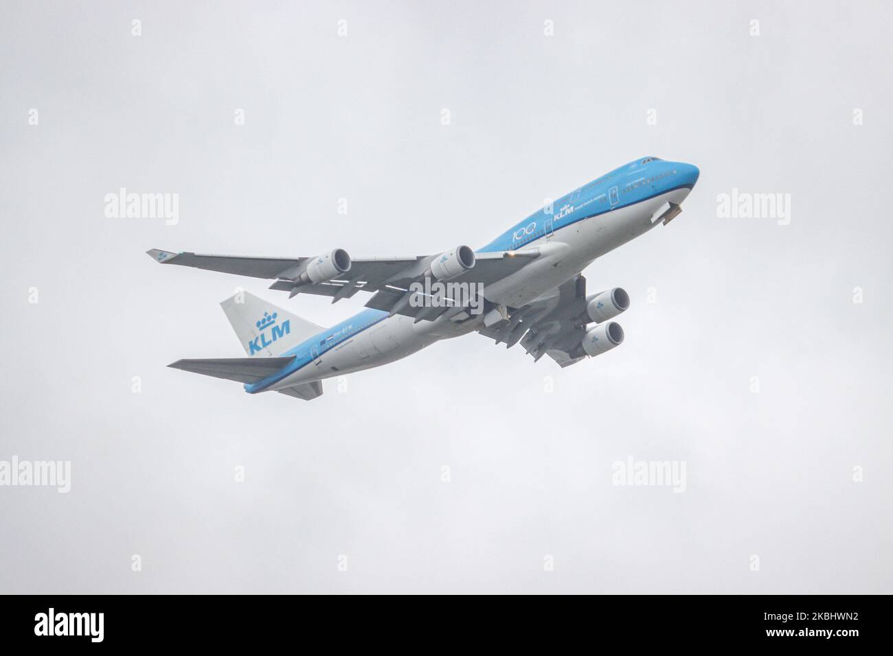 Boeing 747 400 combi hi-res stock photography and images - Alamy