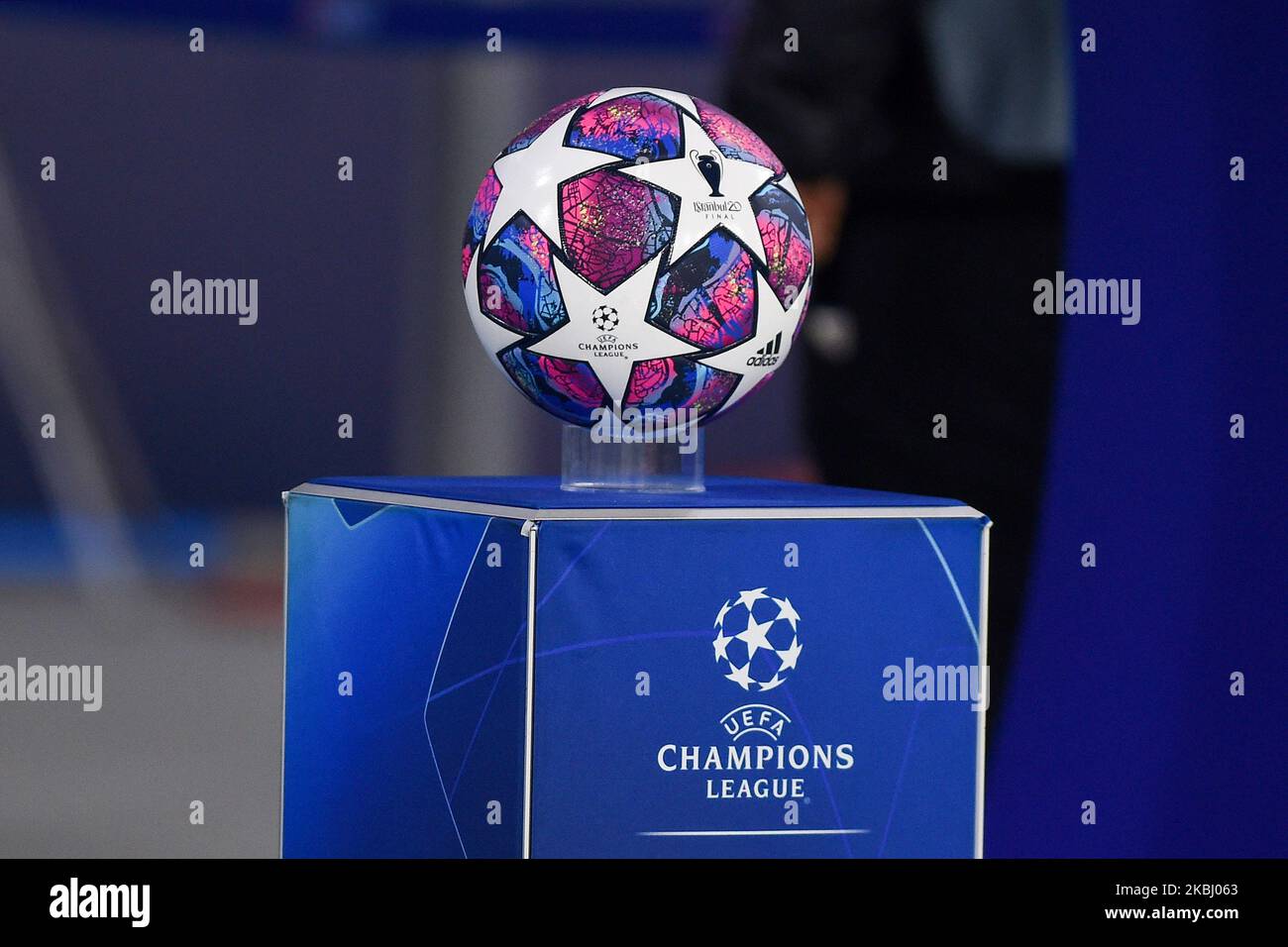 Adidas official match ball champions league hi-res stock photography and  images - Alamy