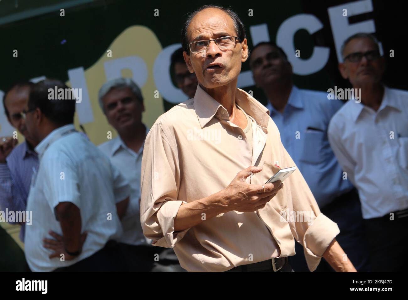 People look at a display of stock prices outside the Bombay Stock Exchange (BSE) building on February 28, 2020 in Mumbai, India. (Photo by Himanshu Bhatt/NurPhoto) Stock Photo