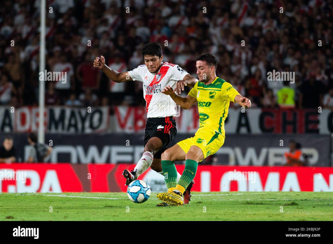 Robert rojas of river plate fight hi-res stock photography and images ...