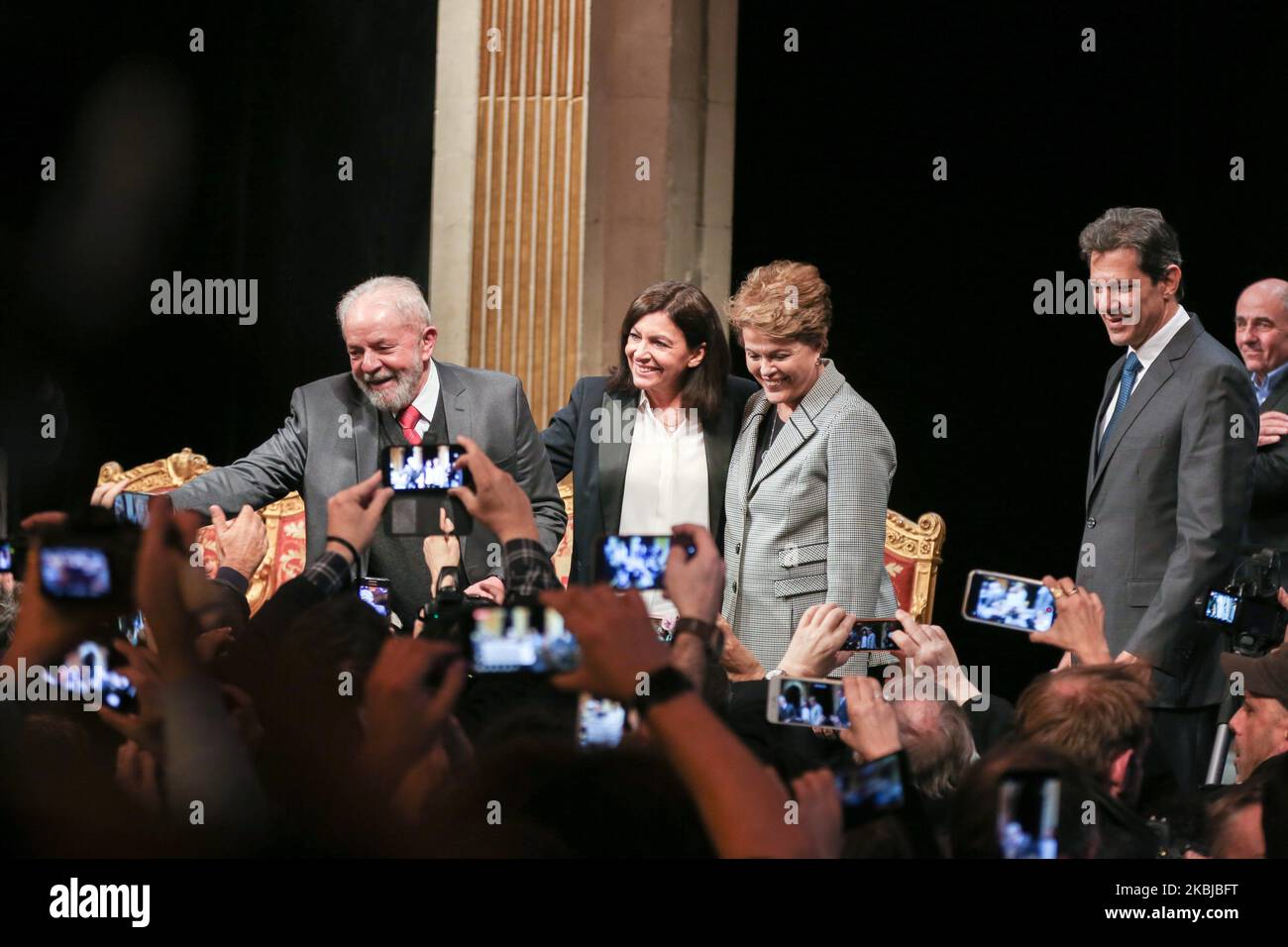 (Lto R) Former Brazilian president Luiz Inacio Lula da Silva, Paris Mayor and candidate for re-election Anne Hidalgo and Former Brazilian president Dilma Rousseff, salute the crowd as they take part in a ceremony at the City Hall of Paris, on March 2, 2020, during wich the President Lula da Silva was named honorary citizen of the city of Paris. (Photo by Michel Stoupak/NurPhoto) Stock Photo