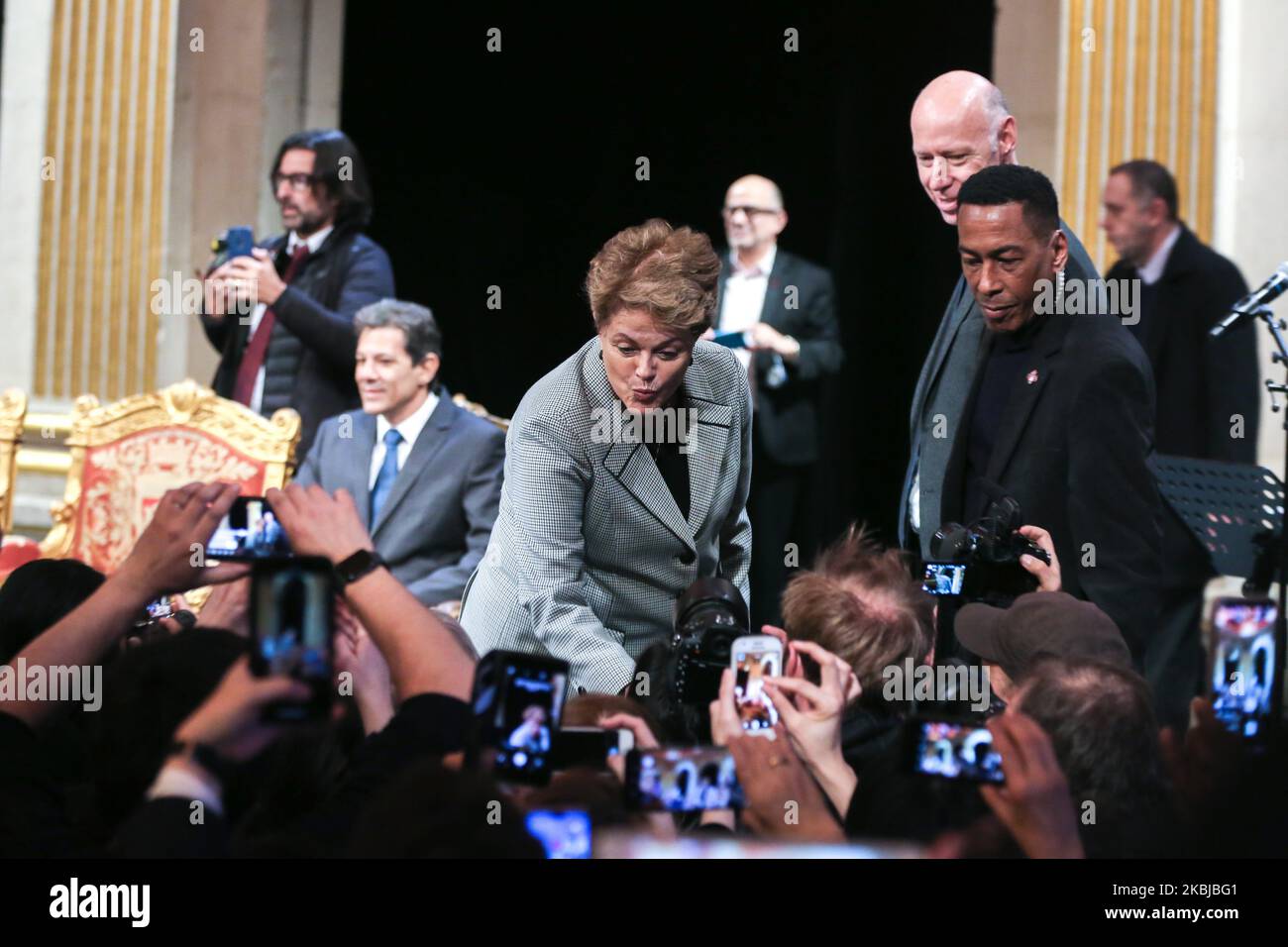 Former Brazilian president Dilma Rousseff (C) salute the crowd as she takes part in a ceremony at the City Hall of Paris, on March 2, 2020, during witch former Brazilian president Luiz Inacio Lula da Silva was named honorary citizen of the city of Paris. (Photo by Michel Stoupak/NurPhoto) Stock Photo