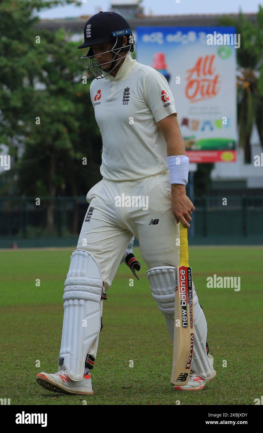 England cricket captain Joe Root walks back after his dismissal during the second day of the 2nd Warm up cricket match between Sri Lanka's Board President's XI and England at P Sara Oval on March 13, 2020 in Colombo, Sri Lanka (Photo by Tharaka Basnayaka/NurPhoto) Stock Photo