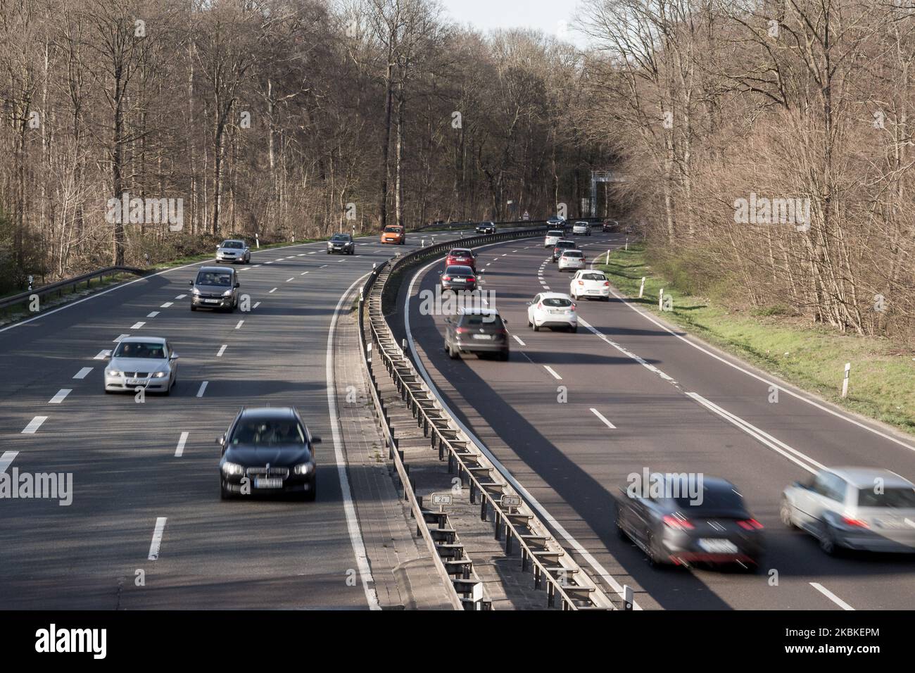 There is heavy traffic on the main roads 23 March 2020 in Hanover. Since this Monday, the ban on contact has been in force in Lower Saxony and the entire federal government in order to slow down the spread of the corona virus. Many people travel to work in their own cars and avoid public transport. (Photo by Peter Niedung/NurPhoto) Stock Photo